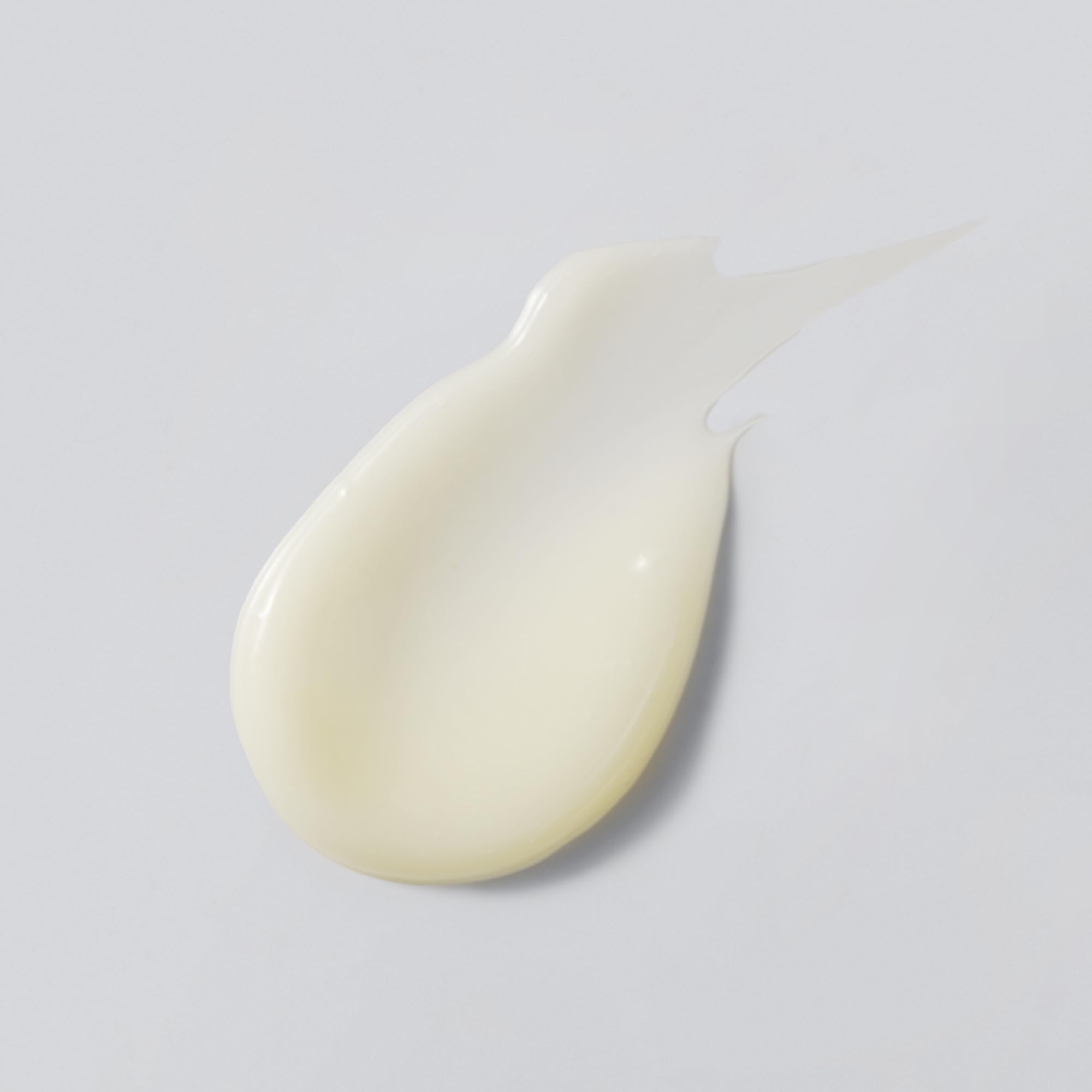 Versed Weekend Glow Eye Gel: rodillo frío que enfría y calma la zona ocular.