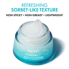 Minéral 89 Sorbet used as a mattifying makeup base