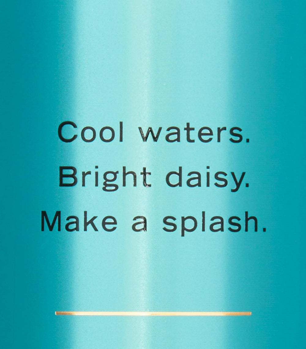 Victoria's Secret Aqua Kiss spray action demonstrates easy application and a light, airy scent.
