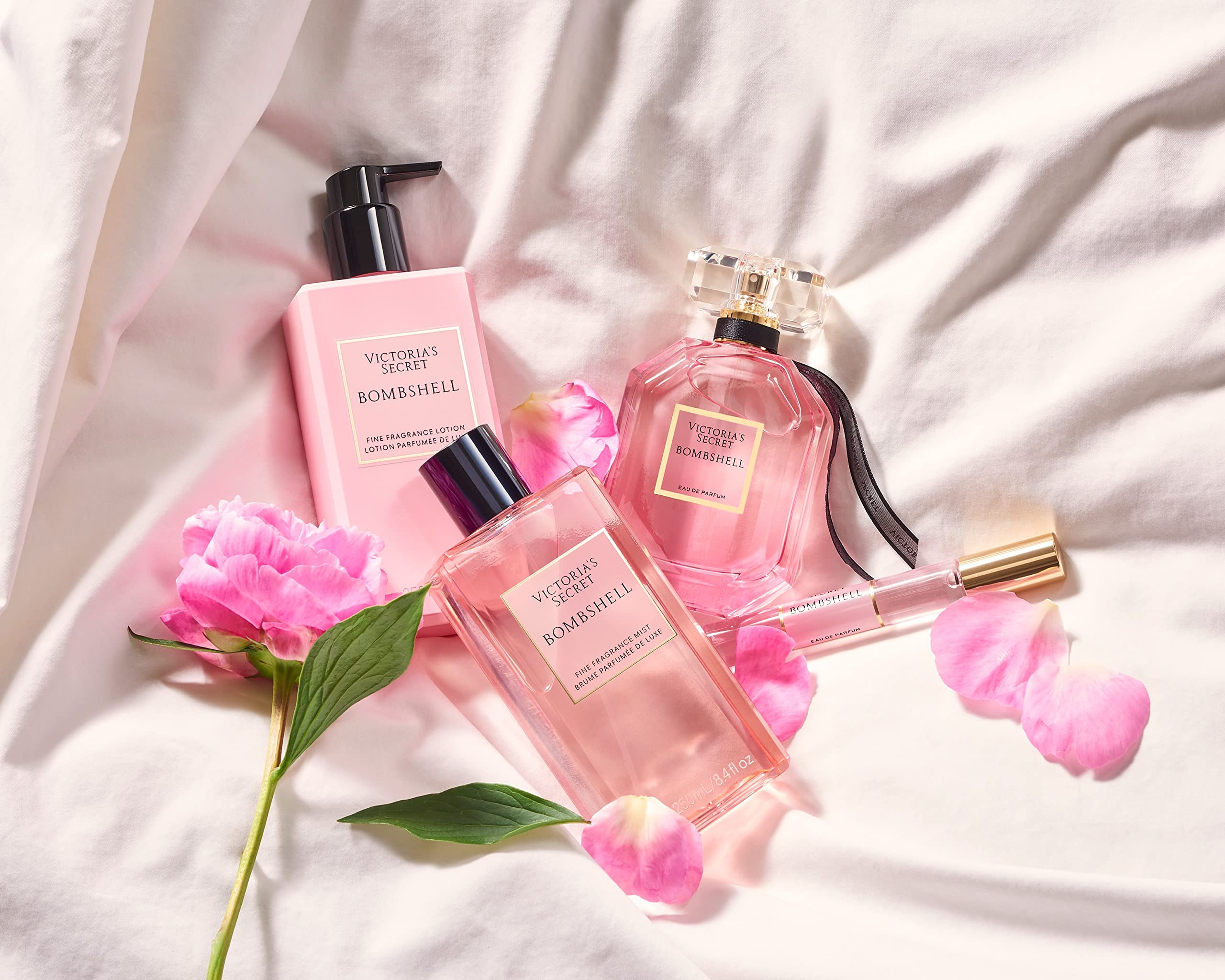 Victoria's Secret Bombshell Mist outer packaging in gift-ready presentation.