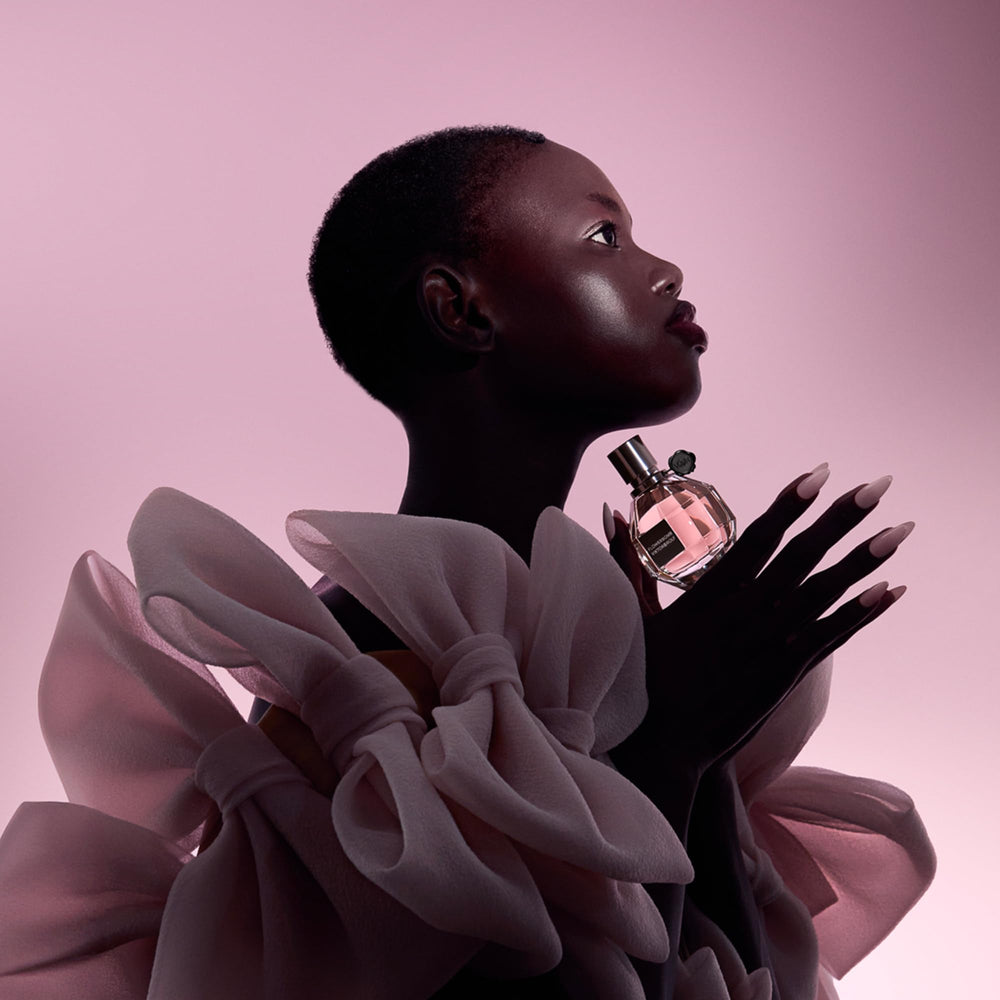 Viktor&Rolf Flowerbomb amber and patchouli hints add warmth