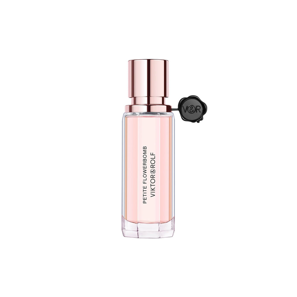 Viktor&Rolf Flowerbomb bottle close-up highlighting floral notes for evening charm