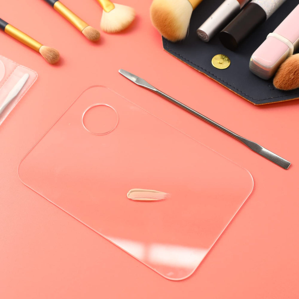 Vin Beauty paleta con orificio de pulgar para agarre cómodo.