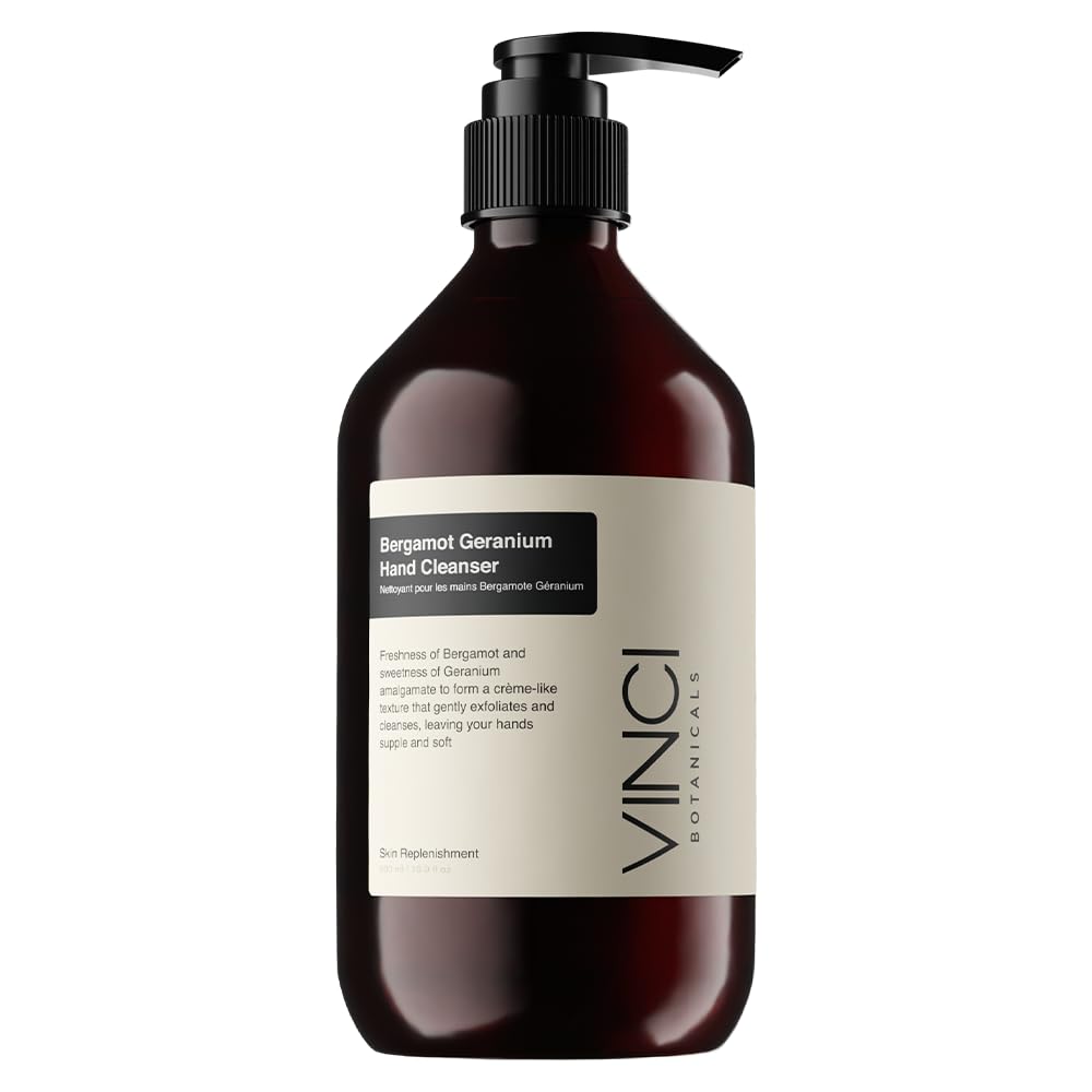 Limpieza con perlas exfoliantes para manos, sensación suave.