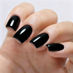 Vishine GelPolish brush glide applying black color smoothly.