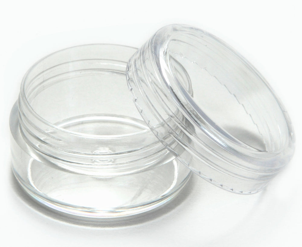 Vivaplex screw-top jars keep products secure during travel.