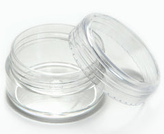 Vivaplex screw-top jars keep products secure during travel.