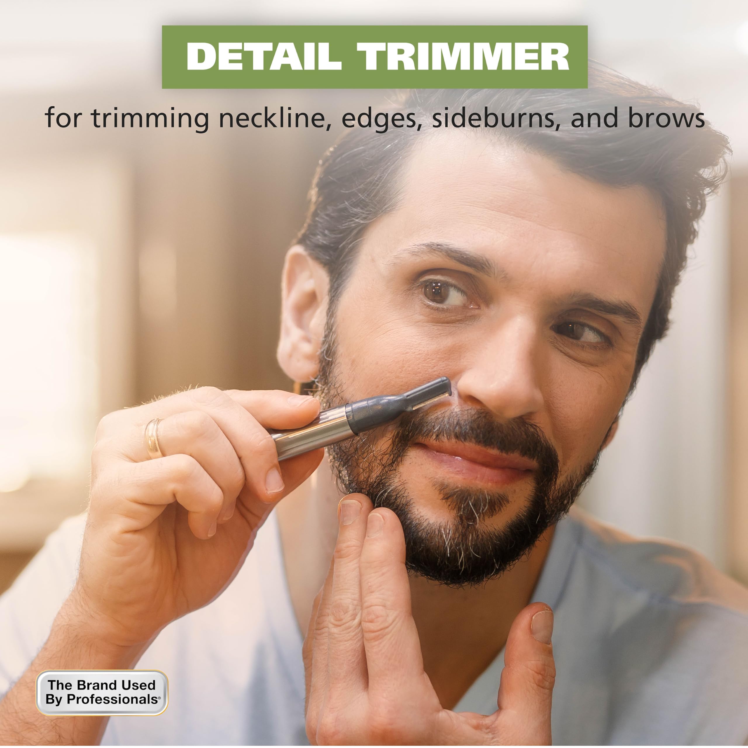 Wahl Micro Groomsman aluminum housing highlighted for durable travel use.