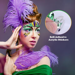 Destellos Mardi Gras Wehhbtye, detalle de brillo en el maquillaje.