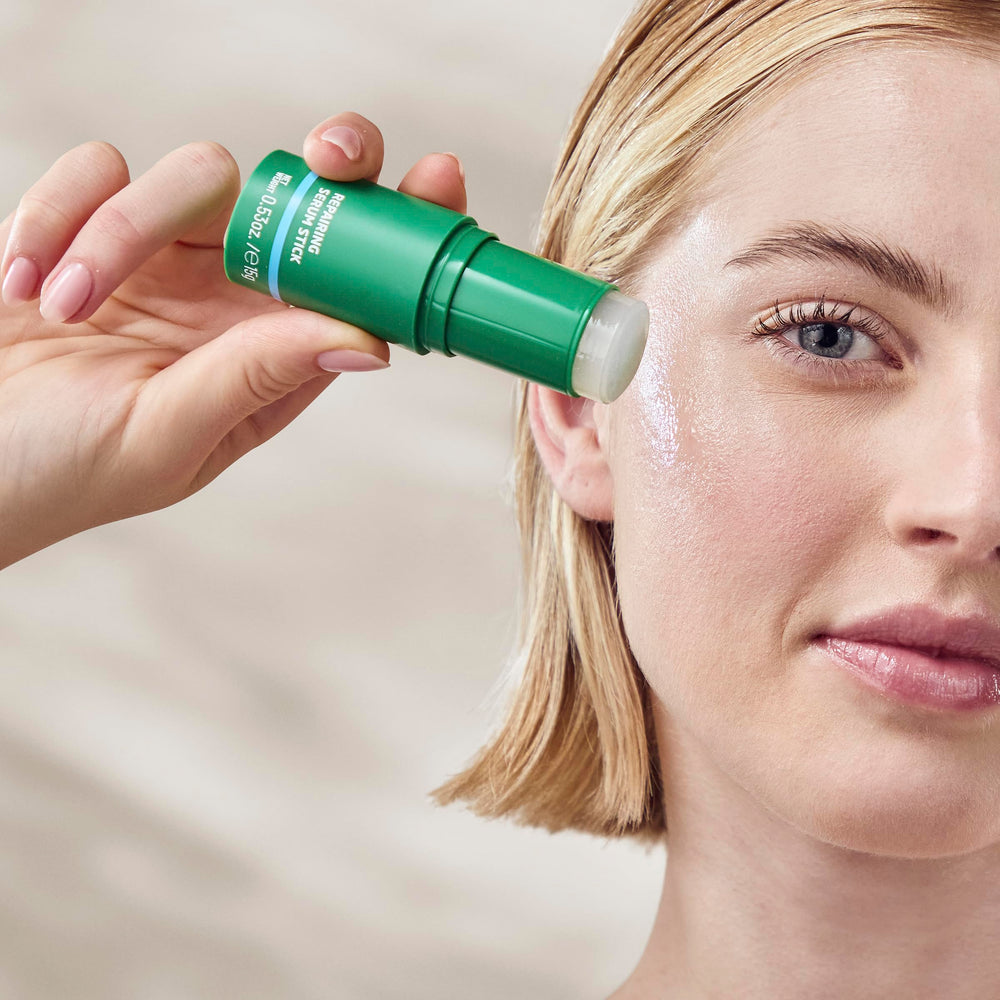 Aplicador compacto para rostro o zonas específicas, perfecto para viajes