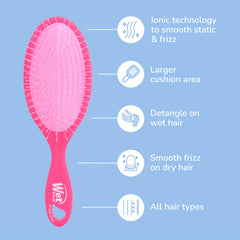 Wet Brush anti-static performance in windy conditions for sleek results.