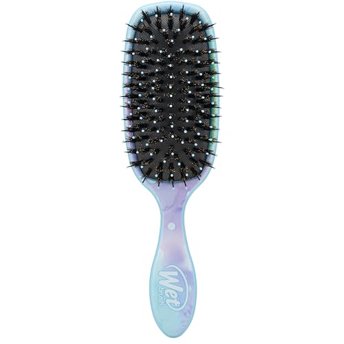 Wet Brush Argan Oil-infused bristles distribute oils for silky hair.