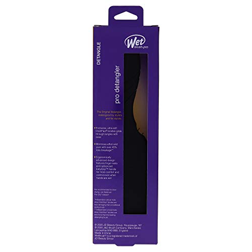 Wet Brush Brush Pro Detangler Black is travel-friendly and compact.