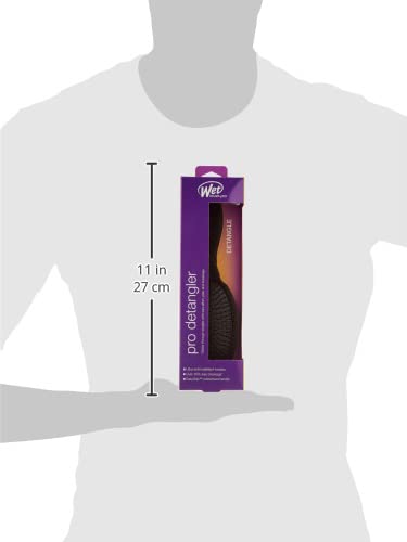 Wet Brush Brush Pro Detangler Black used by professionals on set.