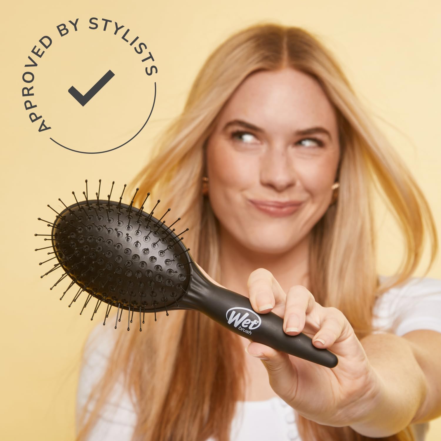 Wet Brush Easy Blowout Brush lifts roots for volumized blowout