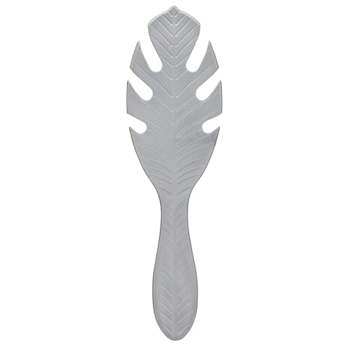 Wet Brush Go Green Detangler bristles closeup showing flexible design.