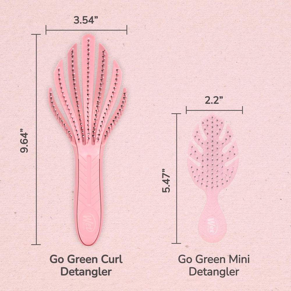 Go Green curl detangler is suitable for curly, textured, and wavy hair.