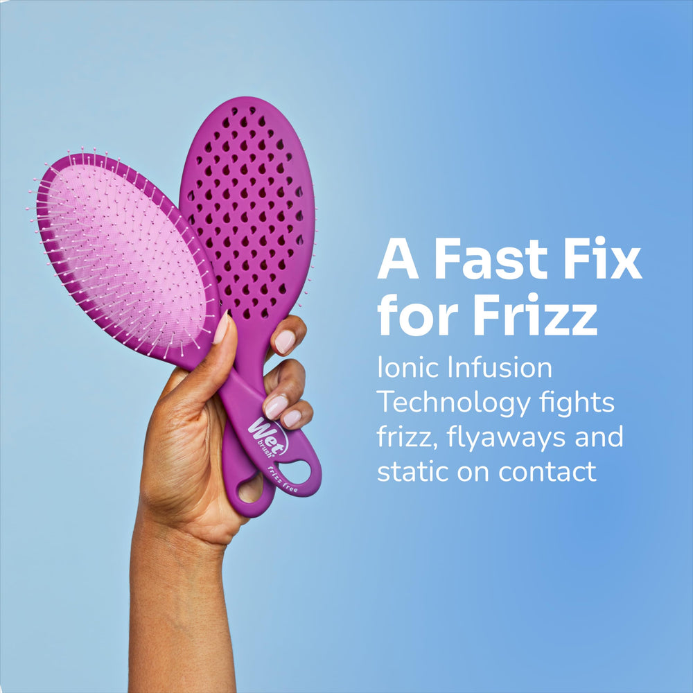 Wet Brush Ionic Technology close-up highlighting anti-static action for smoother hair