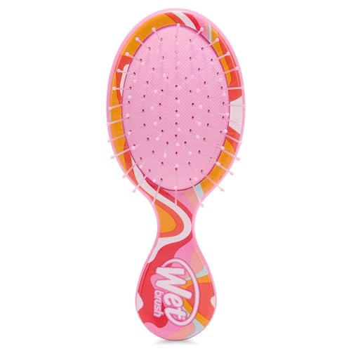 Wet Brush Mini Detangler Ice Cream Sun Days close-up bristles for gentle detangling