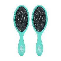 Wet Brush Original Detangler Aqua Pack 2 glides through wet or dry hair with minimal tugging.