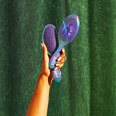 Wet Brush Original Detangler Elphaba Kit bow and brush close-up