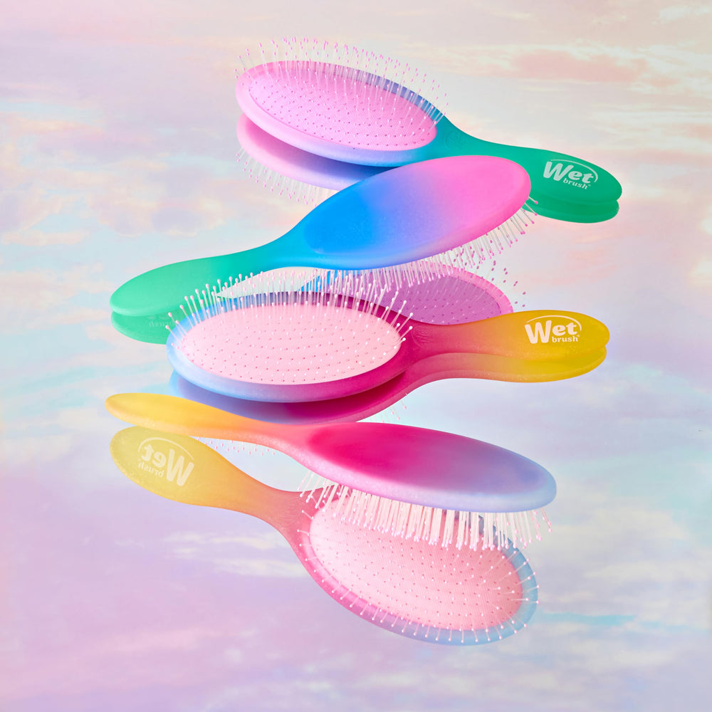 Original Detangler suitable for all hair types including curly and straight.