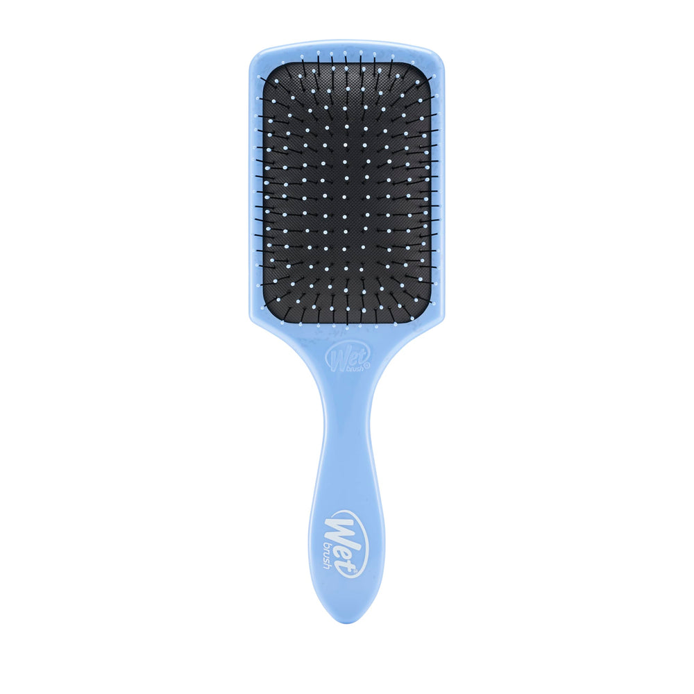 Wet Brush Paddle Detangler Sky demonstrates easy detangling for long hair without pulling.
