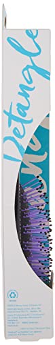 Wet Brush Thick Hair bristles closeup – flexible bristles protect against breakage.