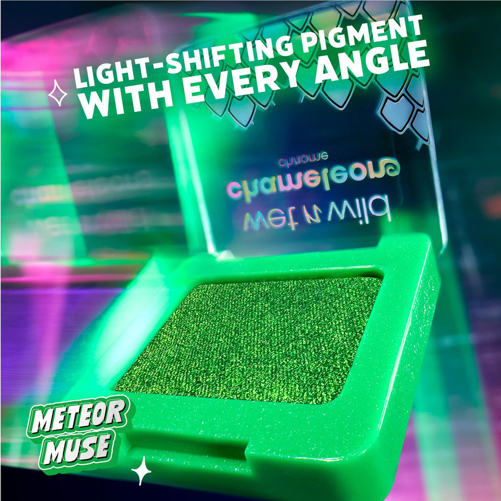 Solo use yields bold high-shine sparkle suitable for selfies