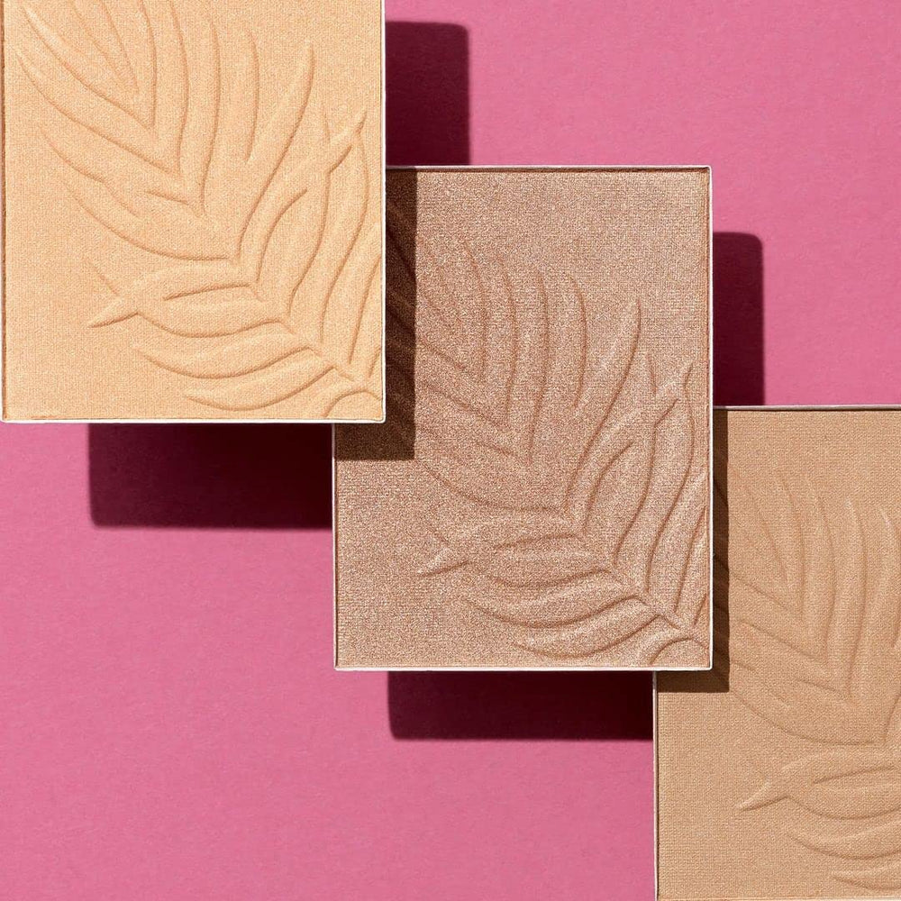 wet n wild Color Icon Bronzer Ticket to Brazil neck and collarbone glow