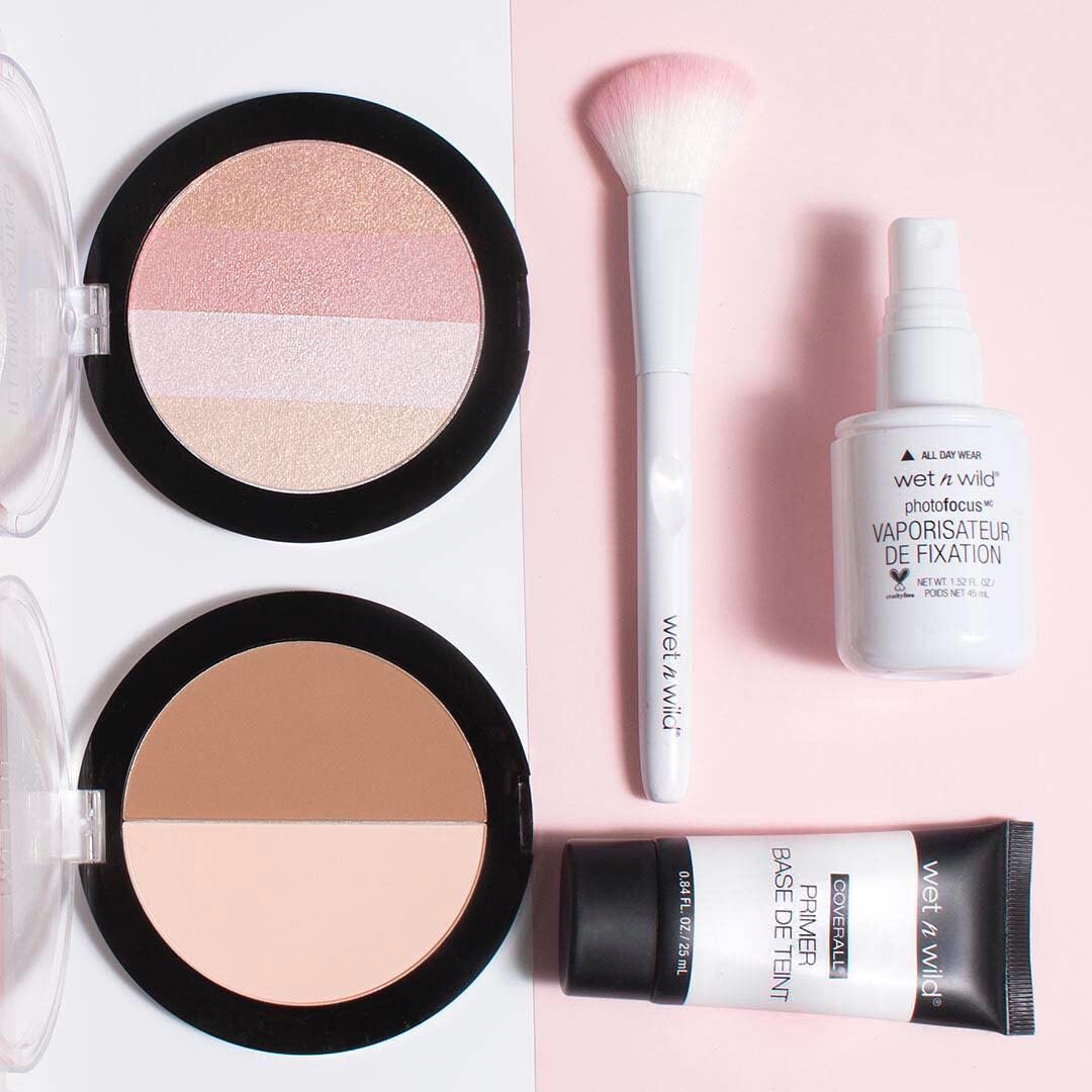 wet n wild MegaGlo destellos iridiscentes capturan la luz.