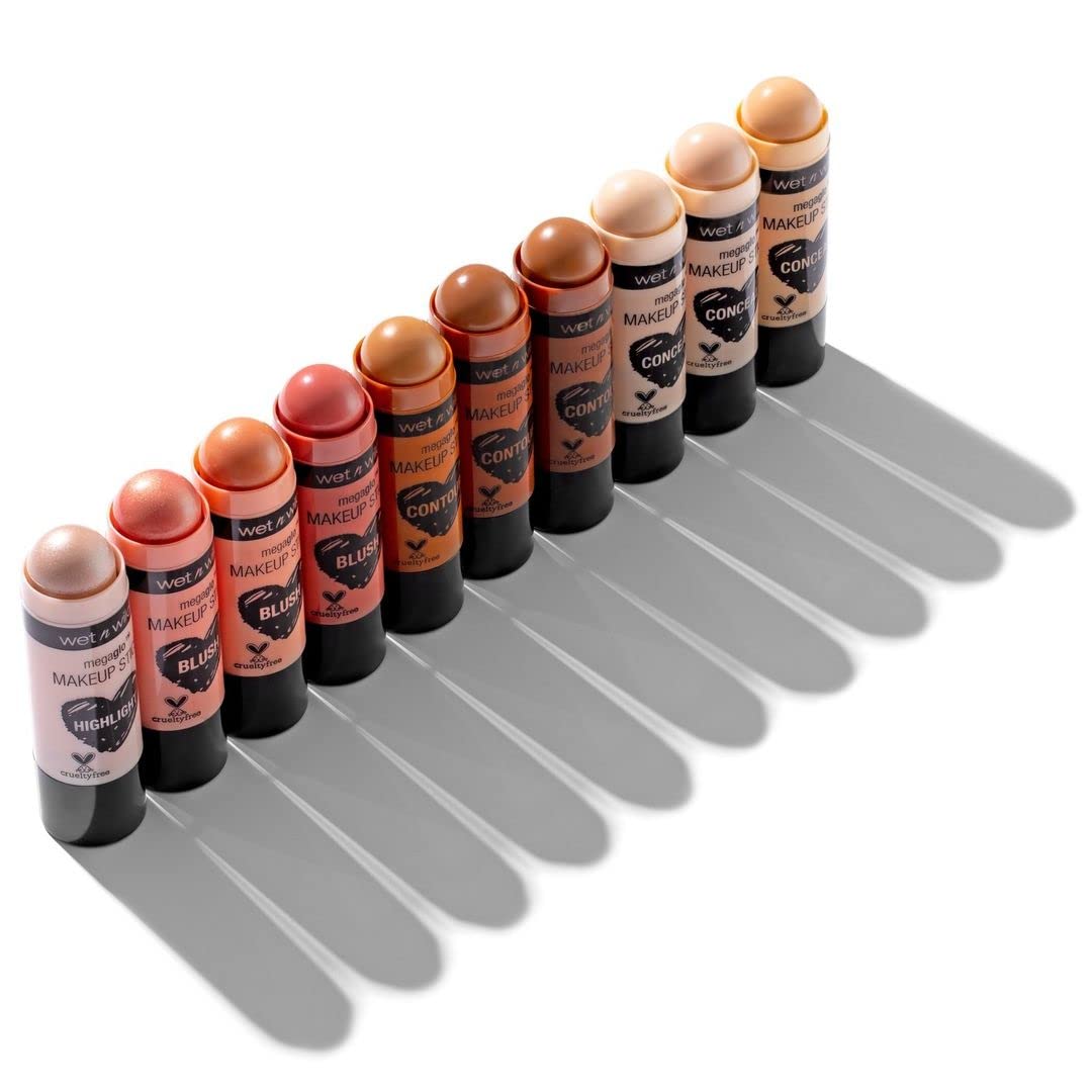 wet n wild MegaGlo Stick Pocket Size fits in your purse.