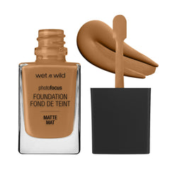 wet n wild Photo Focus Matte Foundation Caramel bottle-pump for a camera-ready matte skin.