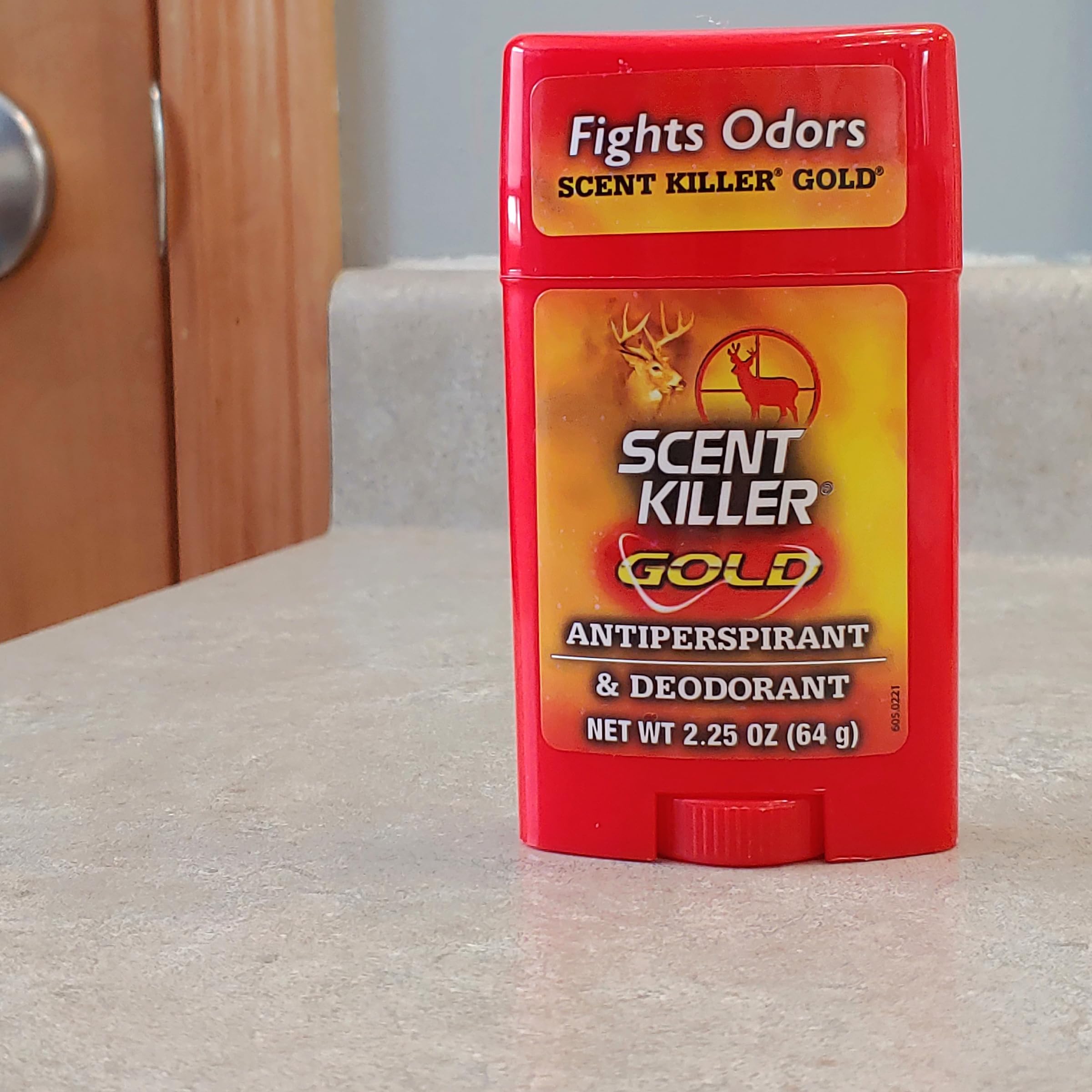 Aplicación en axila con Scent Killer Gold, control de sudor durante la caza.
