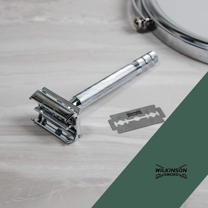 Wilkinson Sword Classic DE blades in metal packaging protects blades during storage.