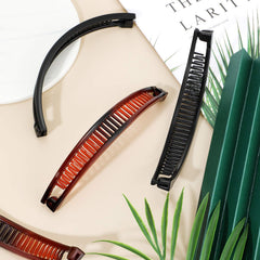 Pinza banana WILLBOND en colores para combinar con outfits.