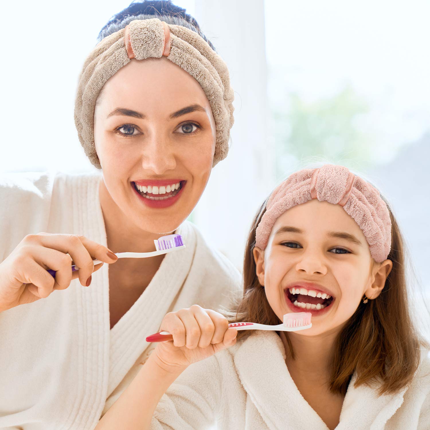 WILLBOND spa headband stays in place while applying makeup.
