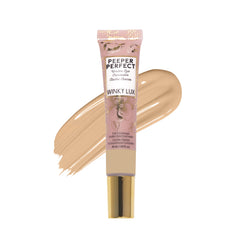 Winky Lux Peeper Perfect: corrector ojeras con cobertura total para un look fresco.