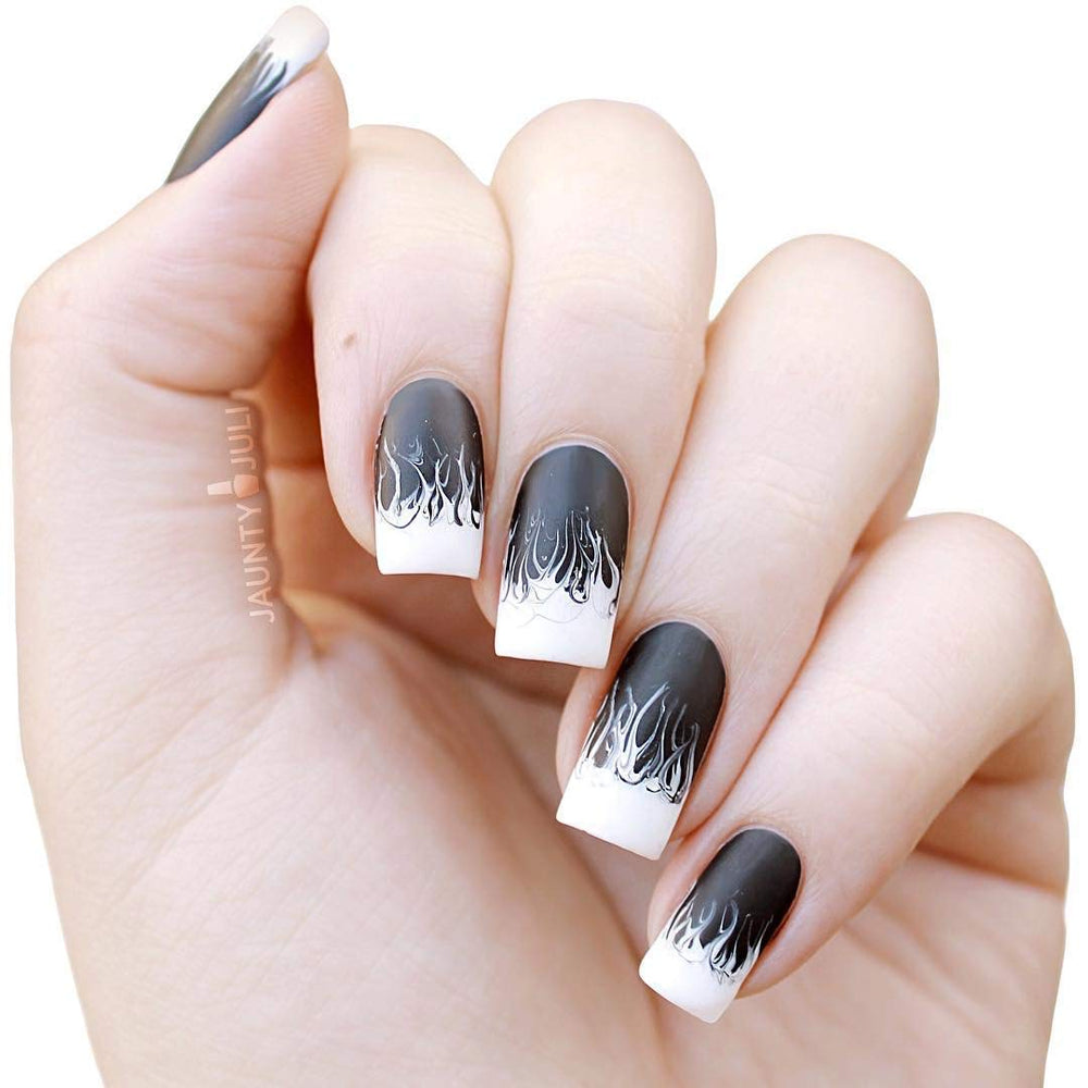 Winstonia striping brush tapered tip enables tiny details