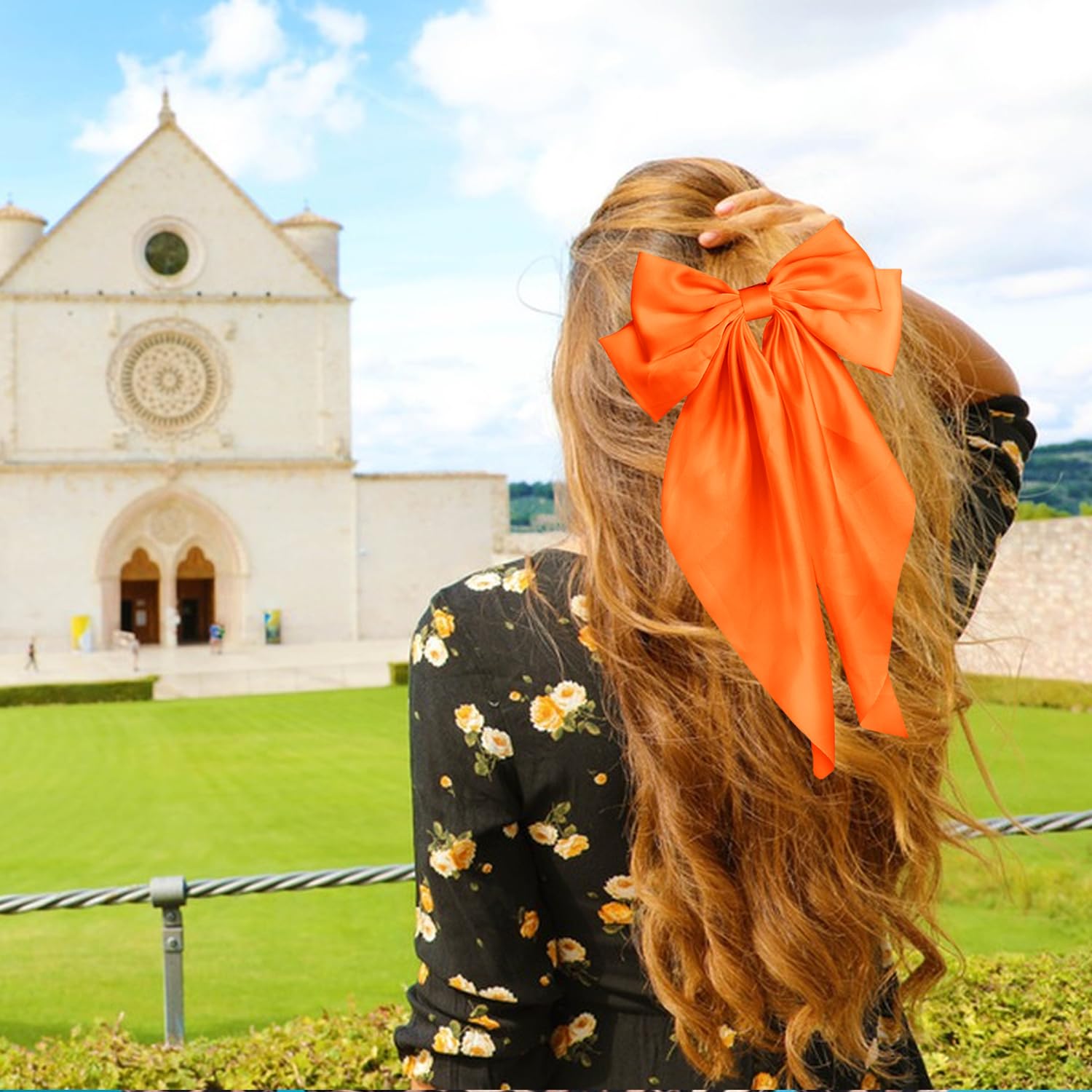 Detalle-clip-antideslizante-naranja, garantiza fijación sin dañar el cabello.