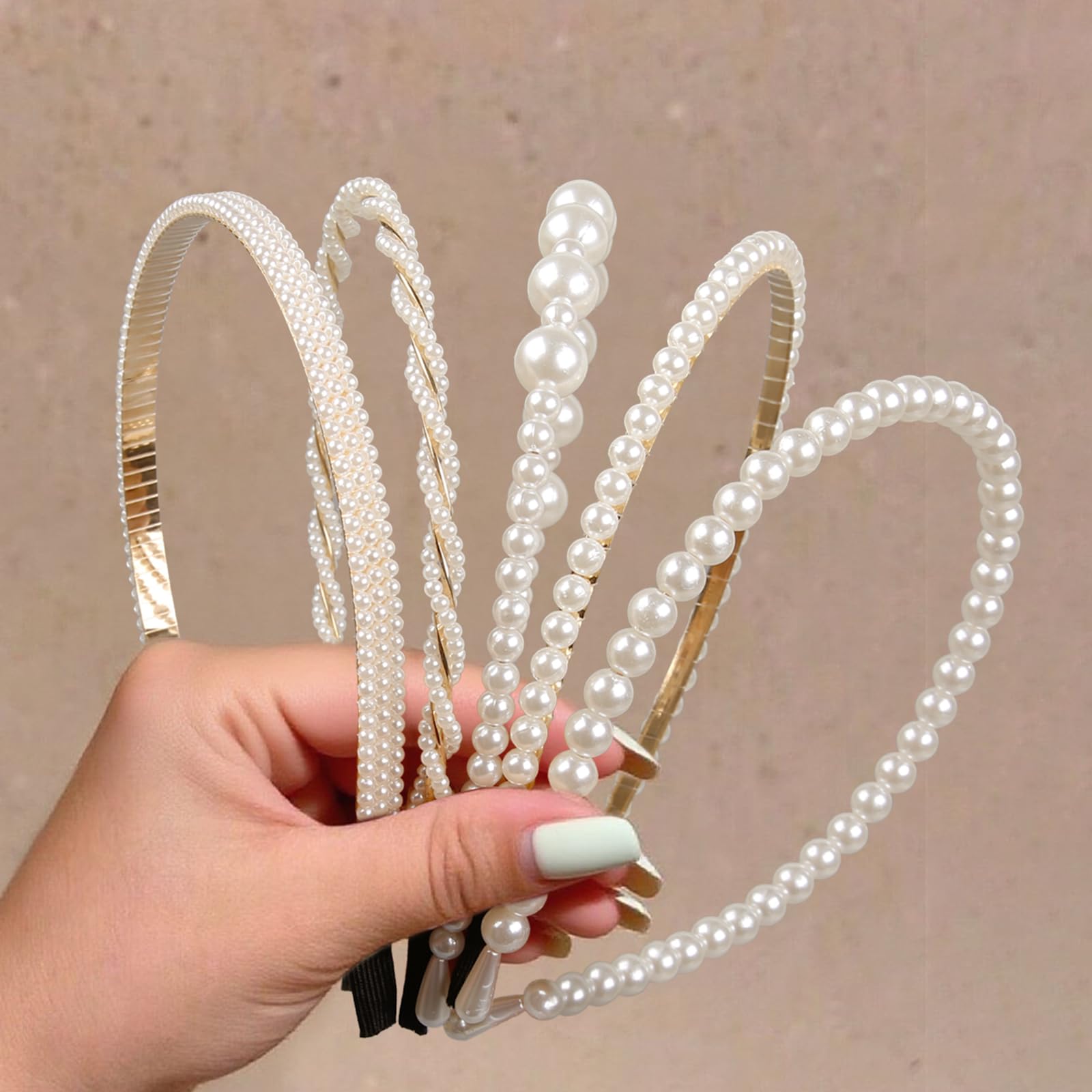 Diadema de perlas de una cadena de WOVOWOVO, elegante y segura para cualquier evento.