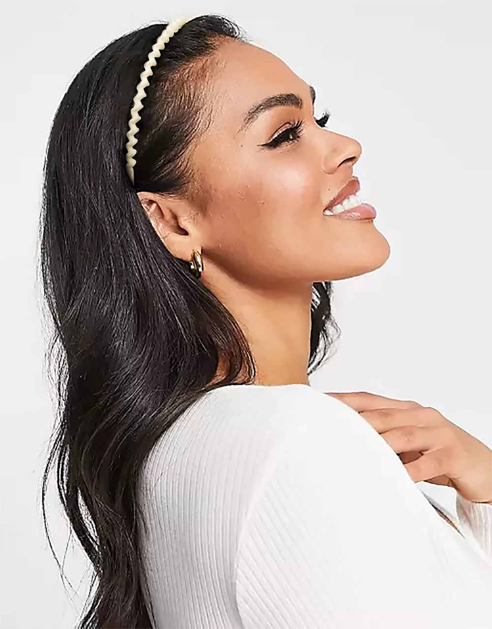 WOVOWOVO headbands shown in daily wear and office settings for versatile use.