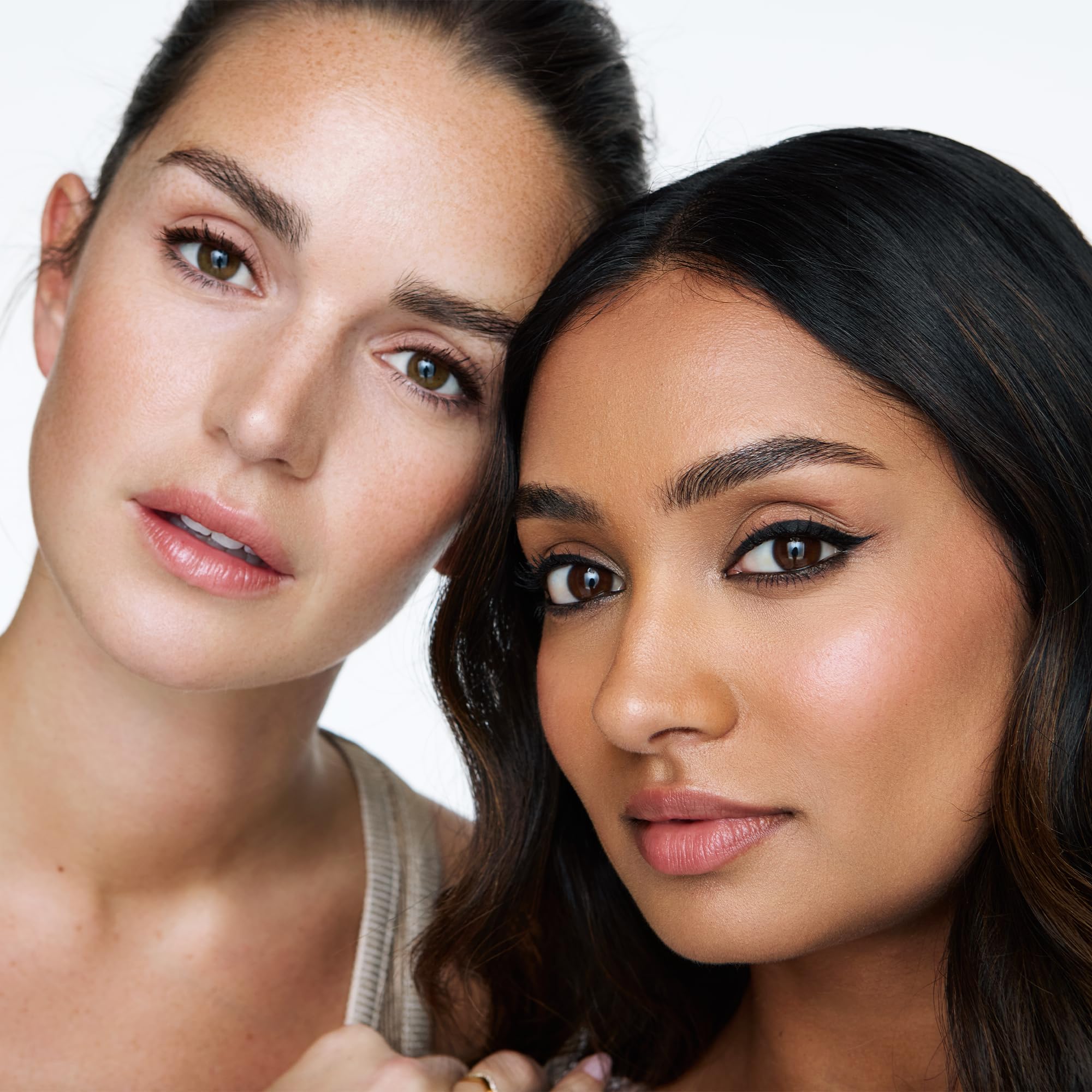 WUNDERBROW Lápiz delineador vegano y libre de crueldad para maquillaje ético.