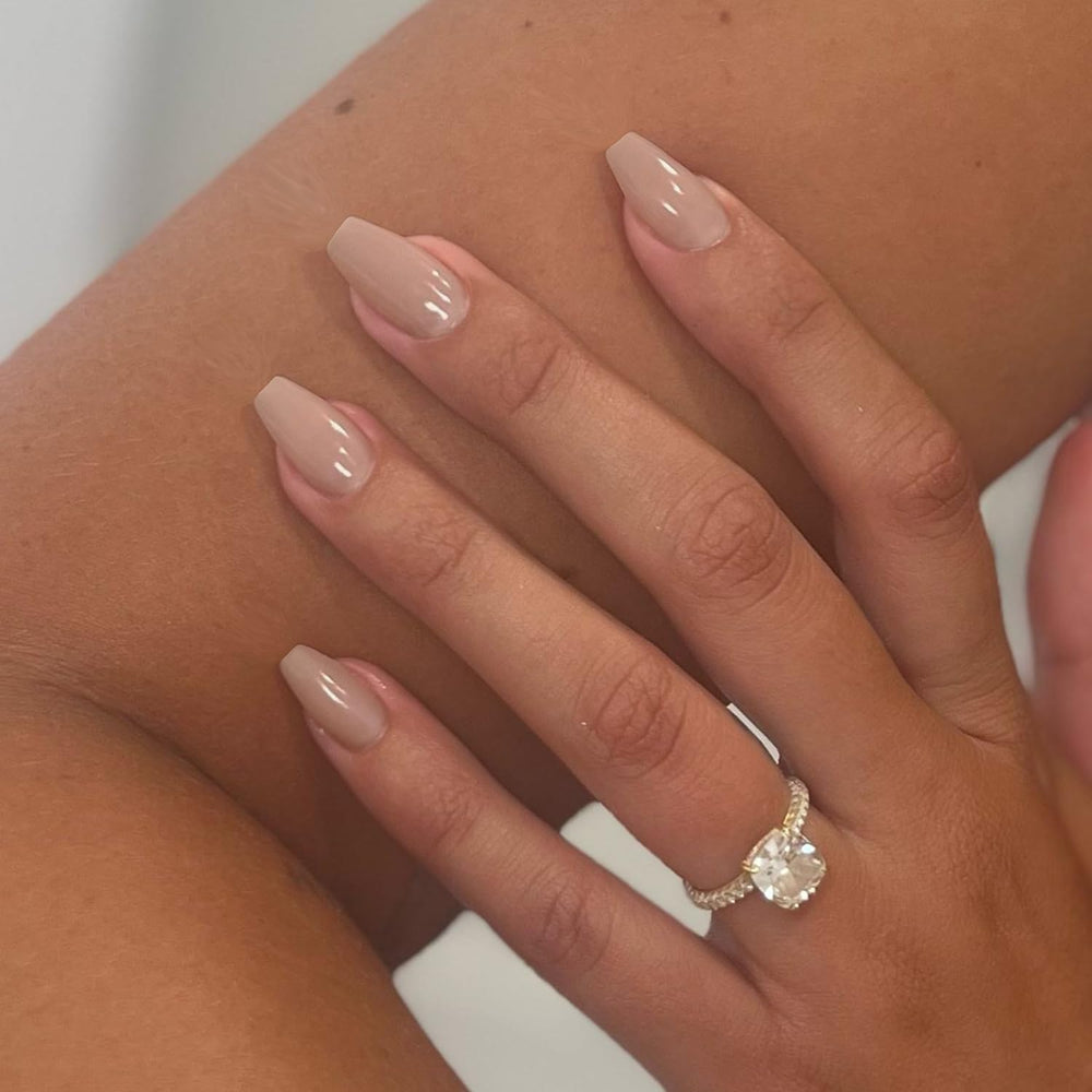 Uñas XCREANDO beige ataúd mediano con aspecto natural y fácil aplicación