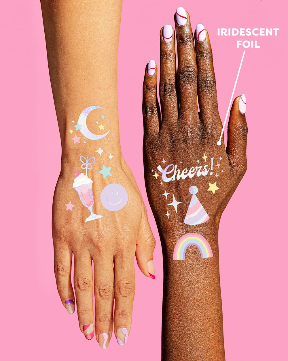 Tatuaje xo Fetti pastel con diseño de pastel foilado, ideal para mesas de celebración.
