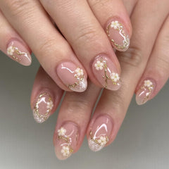 XZMeiLun French Gold Pearl flowers press-on nails for elegant DIY manicures.