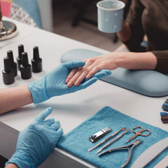 Yaomiao nail clippers with non-slip handle for controlled clipping.
