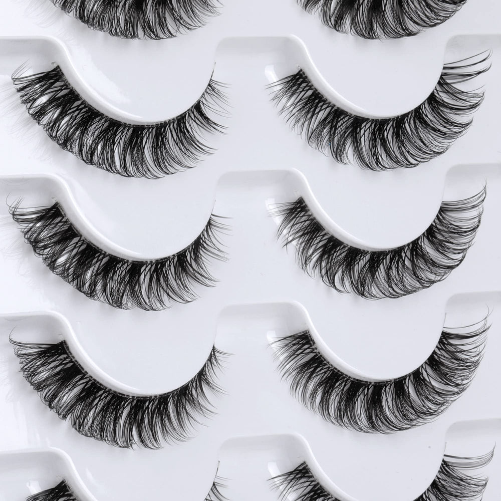 Yawamica invisible-band lashes simplify application and comfort all day.
