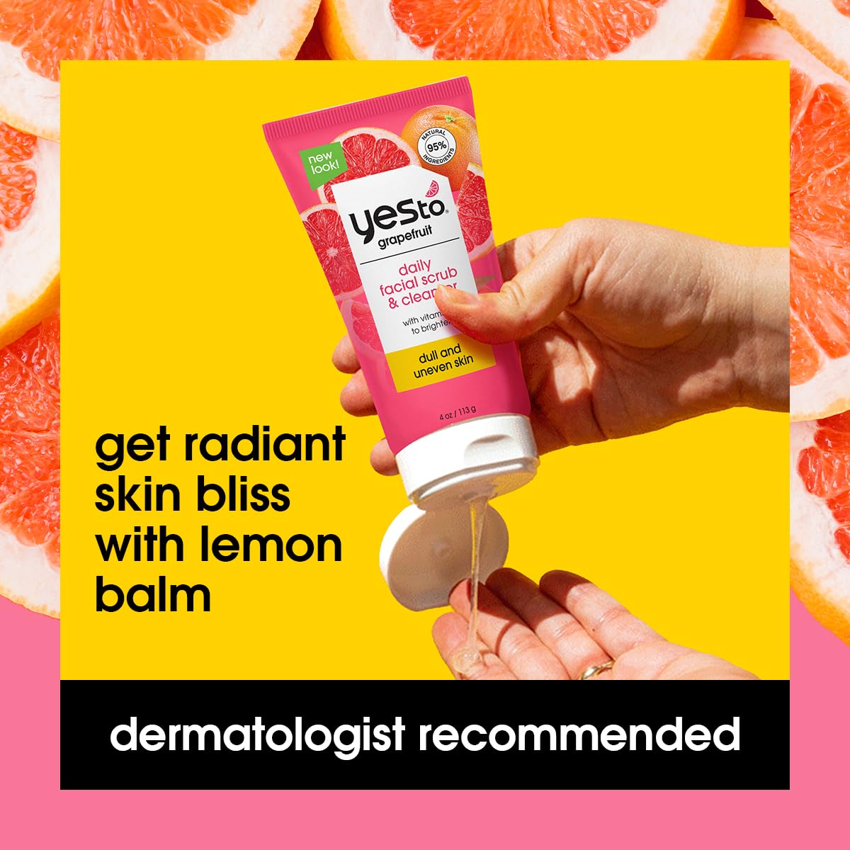 Yes To Pomelo exfoliante facial: masaje con dedos para limpieza suave.