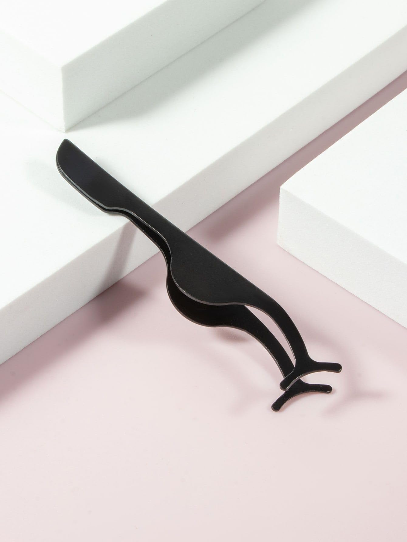 YiQiYi durable material tweezers ensure reliable use